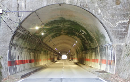 公共 道路工事（備中トンネル照明更新）